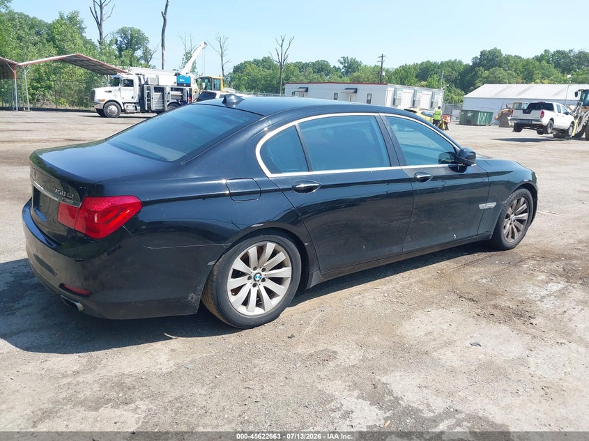 2011 BMW 7 series VIN WBAKB8C52BCY65849 IAAI salvage auction — NORMAL WEAR, Clear (Virginia), sold $125 on 2026-07-28 (photo 4)