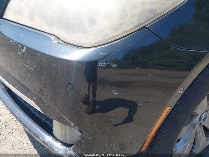 2011 BMW 7 series VIN WBAKB8C52BCY65849 IAAI salvage auction — NORMAL WEAR, Clear (Virginia), sold $125 on 2026-07-28 (photo 6)