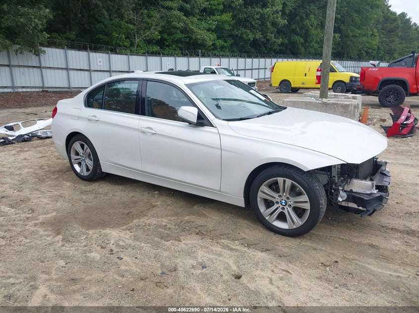 2016 BMW 3er VIN WBA8E9G58GNT84405 IAAI salvage auction — FRONT END, Salvage Title, sold $3,050 on 2026-08-13 (photo 1)