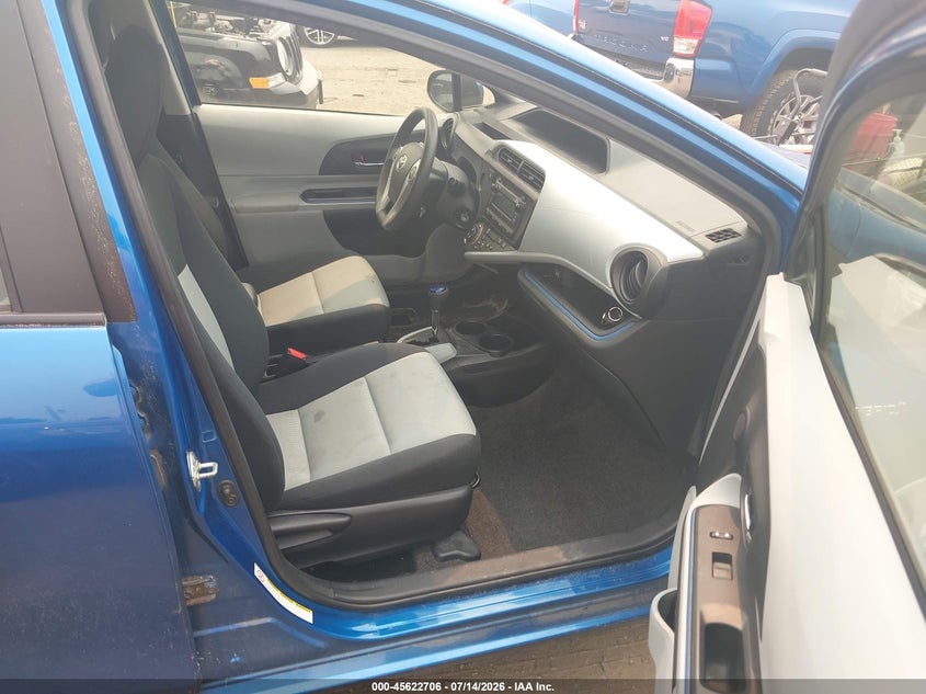2012 Toyota Prius c VIN JTDKDTB3XC1519464 IAAI salvage auction — NORMAL WEAR, Salvage Title, sold $525 on 2026-07-17 (photo 5)