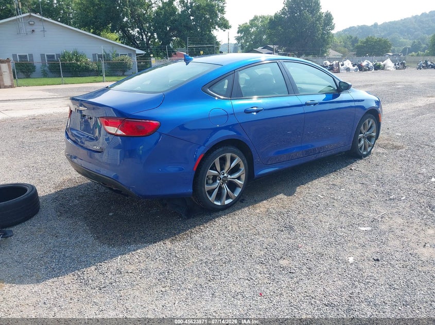 2016 Chrysler 200 VIN 1C3CCCBB3GN184310 IAAI salvage auction — REAR END, Salvage Title, sold $650 on 2026-07-31 (photo 4)