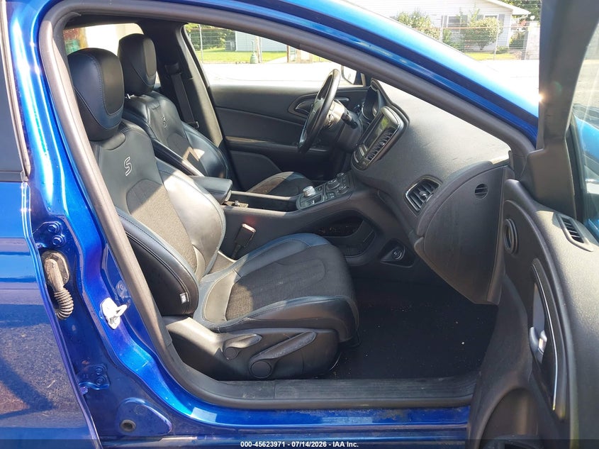 2016 Chrysler 200 VIN 1C3CCCBB3GN184310 IAAI salvage auction — REAR END, Salvage Title, sold $650 on 2026-07-31 (photo 5)