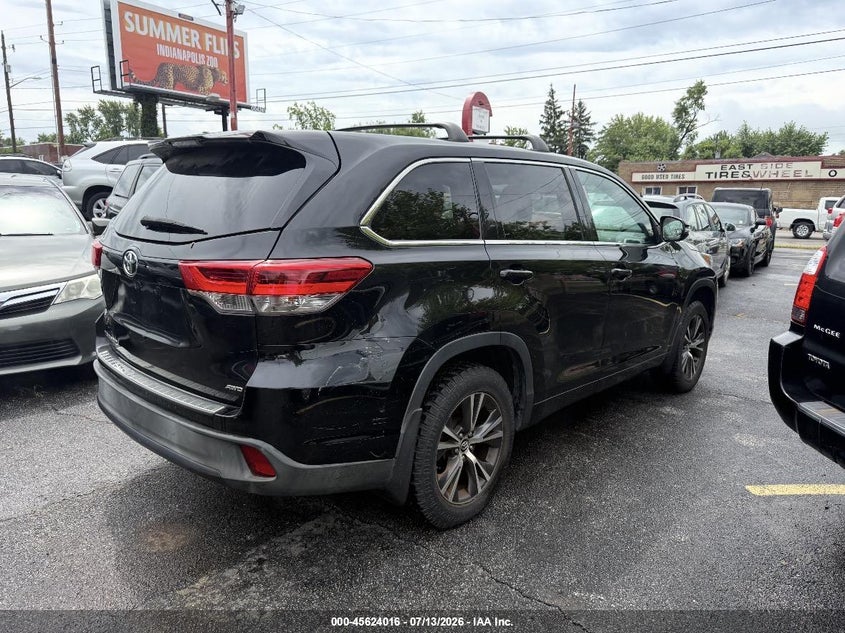 2018 Toyota Highlander VIN 5TDBZRFH1JS883847 IAAI salvage auction — NORMAL WEAR, Clear (Indiana), sold $10,100 on 2026-07-29 (photo 4)