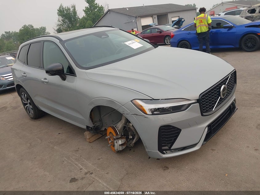 2024 Volvo Xc60 VIN YV4L12RK0R1822280 IAAI salvage auction — RIGHT FRONT, Salvage Title, sold $21,000 on 2026-08-14 (photo 1)