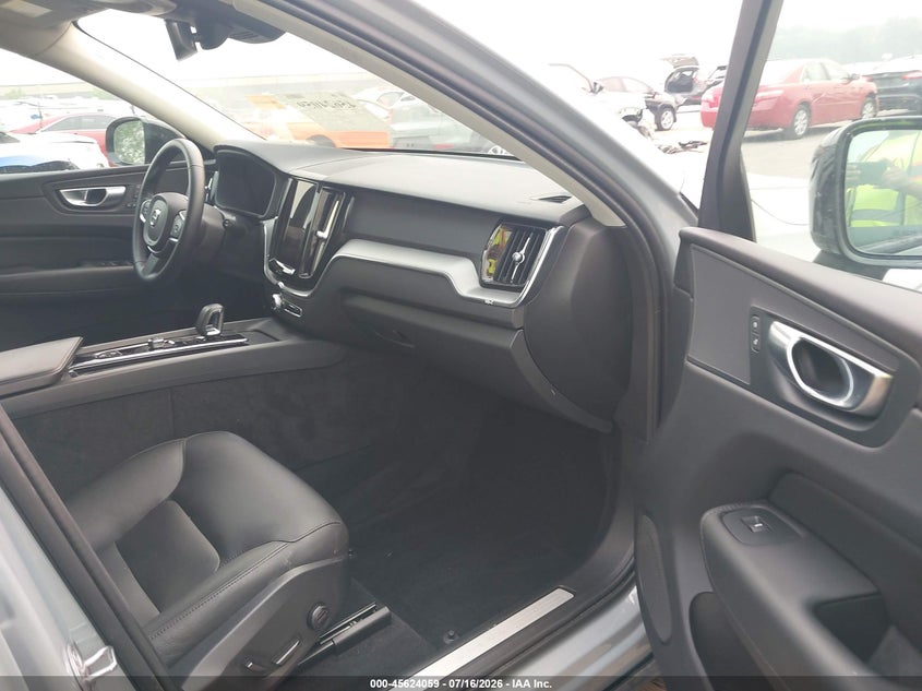 2024 Volvo Xc60 VIN YV4L12RK0R1822280 IAAI salvage auction — RIGHT FRONT, Salvage Title, sold $21,000 on 2026-08-14 (photo 5)