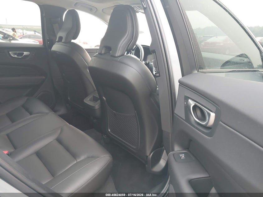 2024 Volvo Xc60 VIN YV4L12RK0R1822280 IAAI salvage auction — RIGHT FRONT, Salvage Title, sold $21,000 on 2026-08-14 (photo 8)