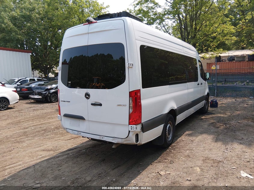 2025 Mercedes-benz Sprinter VIN W1Z4KGHY0ST203803 IAAI salvage auction — REAR END, Enterprise Vehicles Clear Only (Tennessee), sold $33,000 on 2026-07-30 (photo 4)
