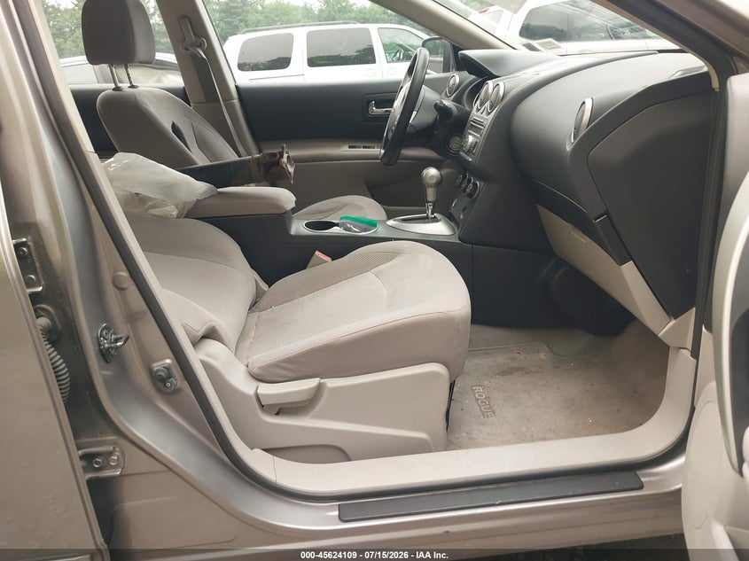 2011 Nissan Rogue sport VIN JN8AS5MV5BW686932 IAAI salvage auction — NORMAL WEAR, Clear (New York), sold $25 on 2026-07-28 (photo 5)