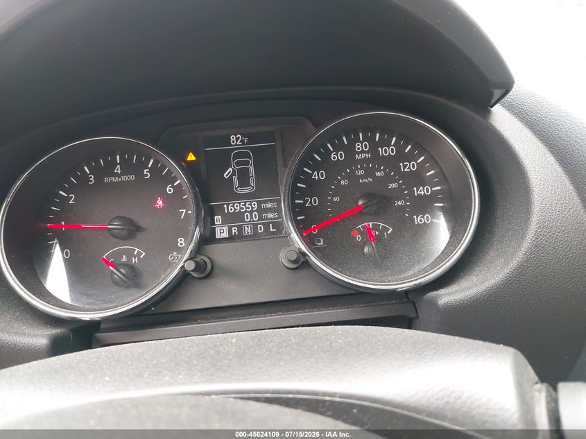 2011 Nissan Rogue sport VIN JN8AS5MV5BW686932 IAAI salvage auction — NORMAL WEAR, Clear (New York), sold $25 on 2026-07-28 (photo 7)