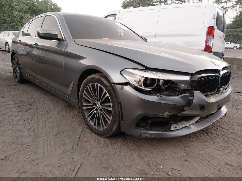 2019 BMW 5er VIN WBAJA7C55KWW20082 IAAI salvage auction — FRONT END, Salvage Title, sold $3,300 on 2026-08-04 (photo 1)
