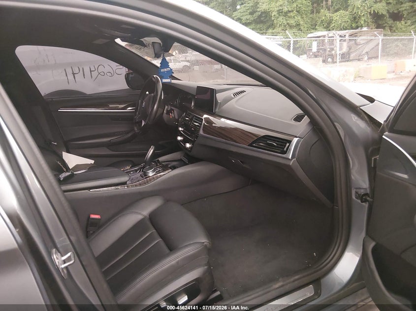 2019 BMW 5er VIN WBAJA7C55KWW20082 IAAI salvage auction — FRONT END, Salvage Title, sold $3,300 on 2026-08-04 (photo 5)
