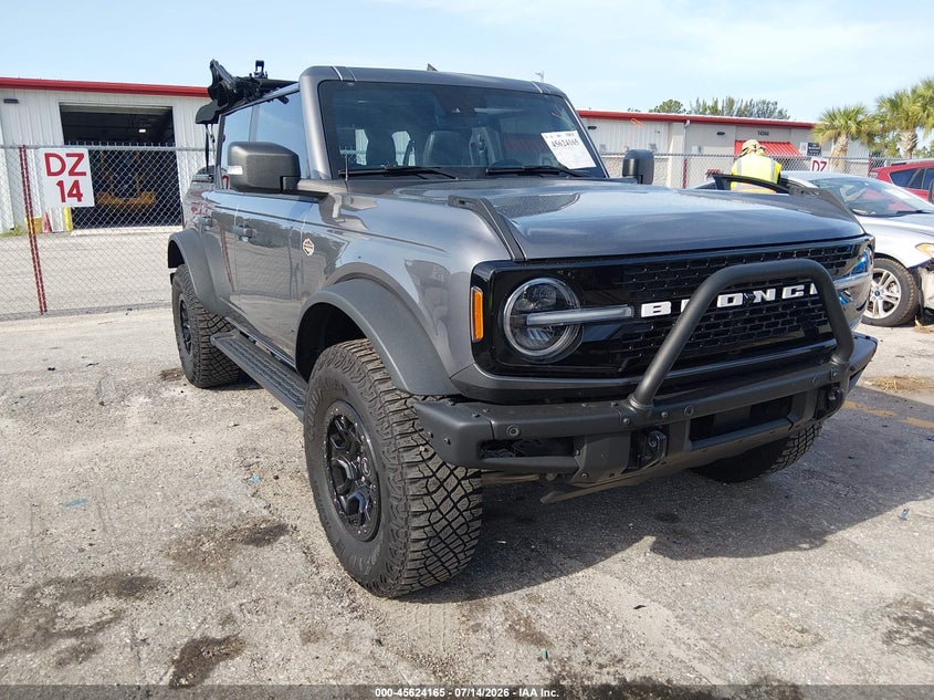 2023 Ford Bronco VIN 1FMEE5DP3PLB51396 IAAI salvage auction — ROOF, Rebuildable (Florida), sold $16,200 on 2026-07-30 (photo 1)