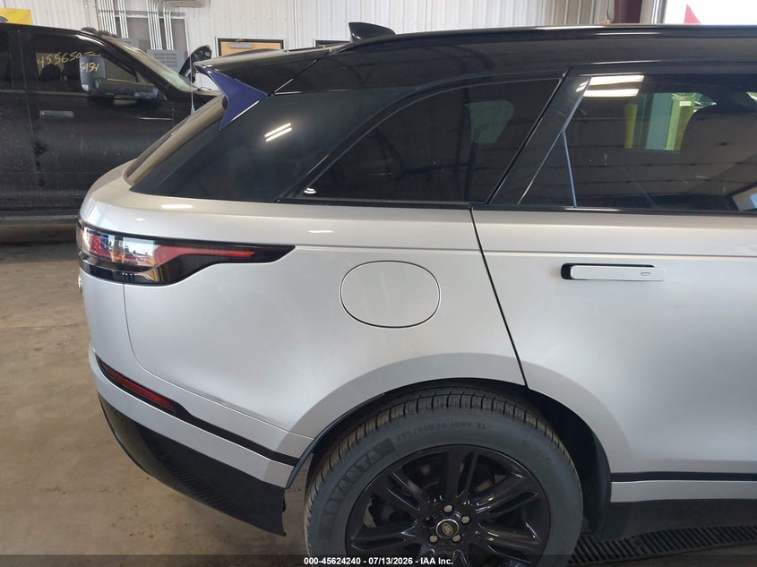 2018 Land rover Range rover velar VIN SALYB2RN9JA768006 IAAI salvage auction — UNKNOWN, Previously Damaged (North Dakota), sold $11,000 on 2026-07-24 (photo 6)