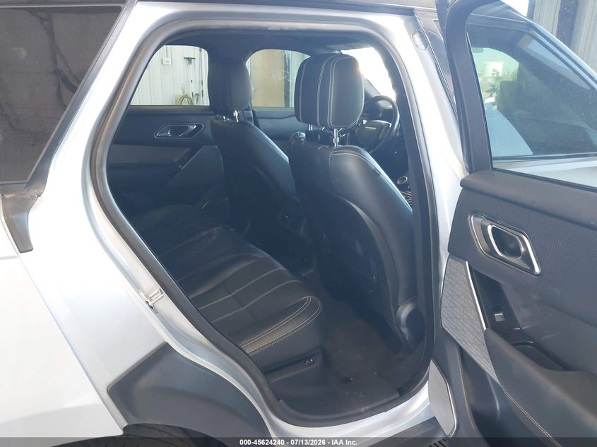 2018 Land rover Range rover velar VIN SALYB2RN9JA768006 IAAI salvage auction — UNKNOWN, Previously Damaged (North Dakota), sold $11,000 on 2026-07-24 (photo 8)