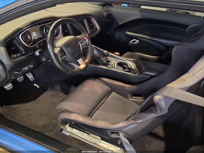 2016 Dodge Challenger VIN 2C3CDZFJ7GH172302 IAAI salvage auction — NORMAL WEAR, Original (Ohio), sold $11,175 on 2026-08-21 (photo 5)