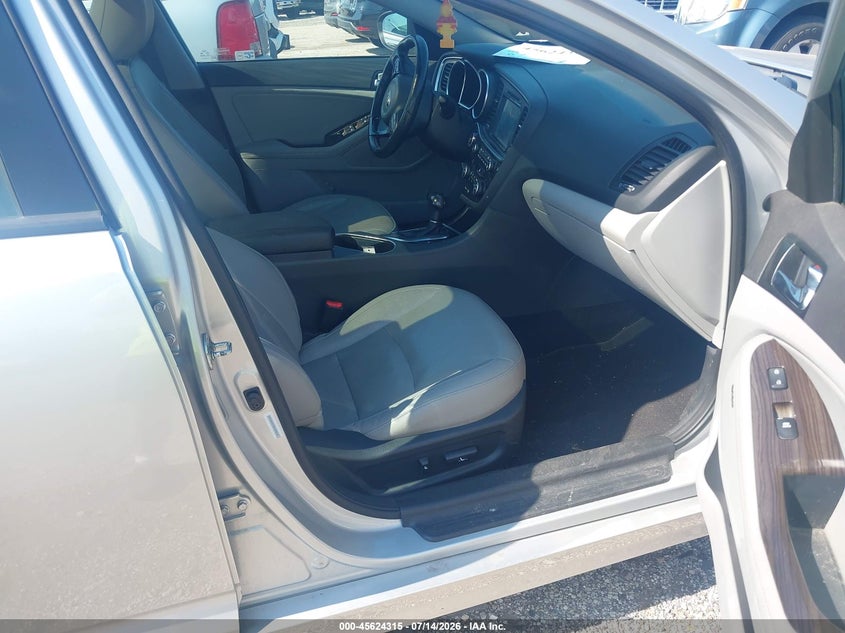 2014 Kia Optima VIN 5XXGN4A72EG298236 IAAI salvage auction — NORMAL WEAR, Clear (Illinois), sold $775 on 2026-07-27 (photo 5)