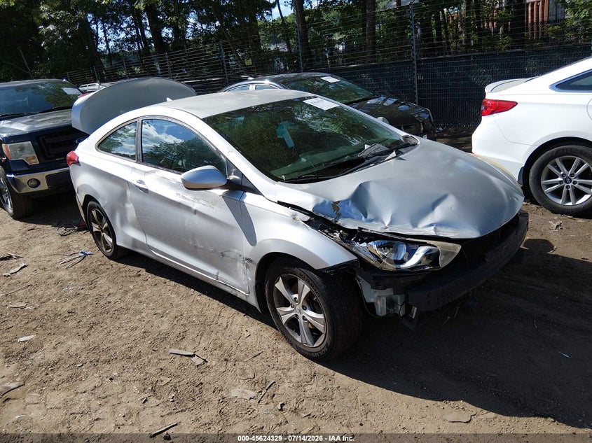 2013 Hyundai Elantra VIN KMHDH6AE4DU007681 IAAI salvage auction — NORMAL WEAR, Clear (Virginia), sold $350 on 2026-07-30 (photo 1)