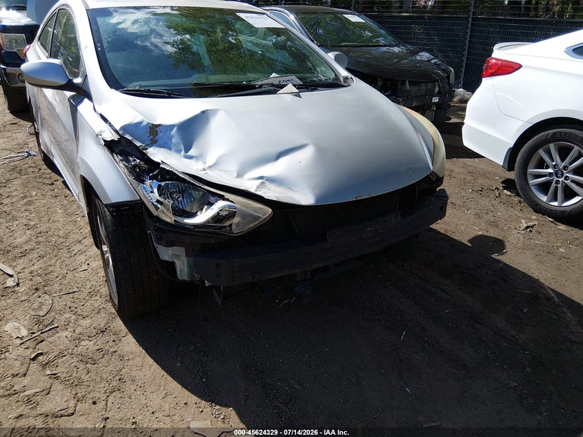 2013 Hyundai Elantra VIN KMHDH6AE4DU007681 IAAI salvage auction — NORMAL WEAR, Clear (Virginia), sold $350 on 2026-07-30 (photo 6)