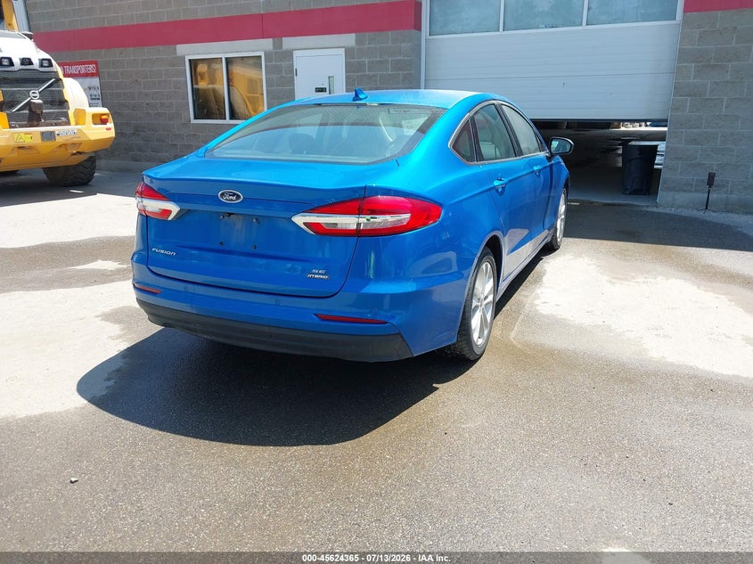 2020 Ford Fusion VIN 3FA6P0LU3LR233143 IAAI salvage auction — NORMAL WEAR, SF97 (Maine), sold $9,600 on 2026-07-31 (photo 4)