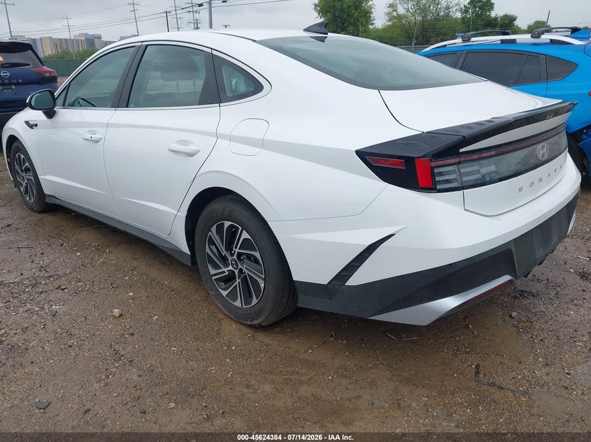 2026 Hyundai Sonata hybrid VIN KMHL24JJ3TA147767 IAAI salvage auction — ENGINE DAMAGE, Enterprise Vehicles Clear Only (Texas), sold $17,900 on 2026-07-20 (photo 3)