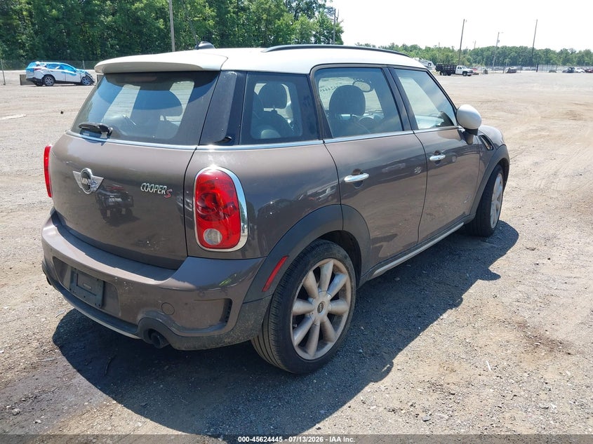 2015 Mini Countryman VIN WMWZC5C56FWP42764 IAAI salvage auction — NORMAL WEAR, Wait Title, sold $1,375 on 2026-09-10 (photo 4)