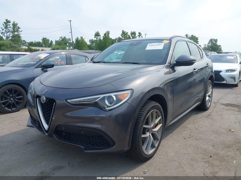 2018 Alfa romeo Stelvio VIN ZASFAKNN1J7B99969 IAAI salvage auction — NORMAL WEAR, Original (Ohio), sold $25 on 2026-07-28 (photo 2)