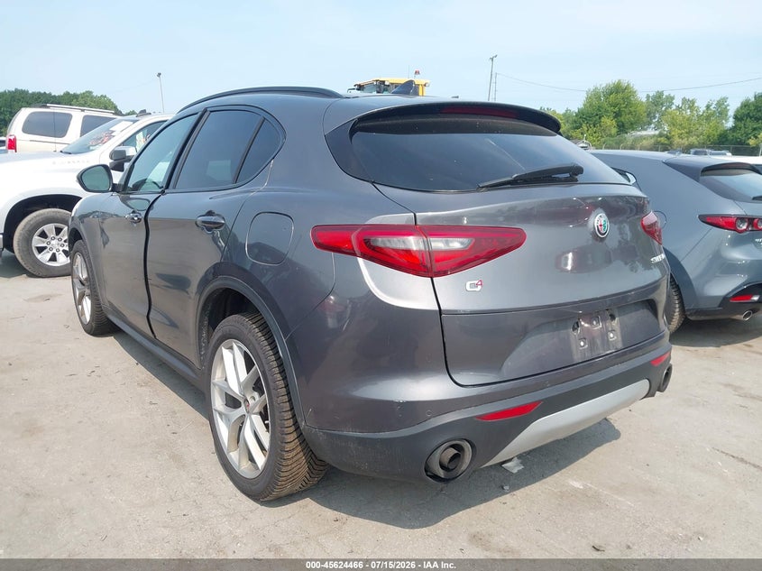 2018 Alfa romeo Stelvio VIN ZASFAKNN1J7B99969 IAAI salvage auction — NORMAL WEAR, Original (Ohio), sold $25 on 2026-07-28 (photo 3)