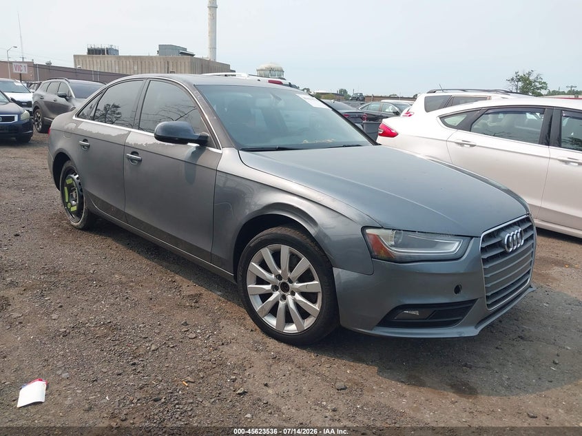 2013 Audi A4 VIN WAUAFAFL7DN031231 IAAI salvage auction — NORMAL WEAR, Clear (New Jersey), sold $425 on 2026-07-29 (photo 3)