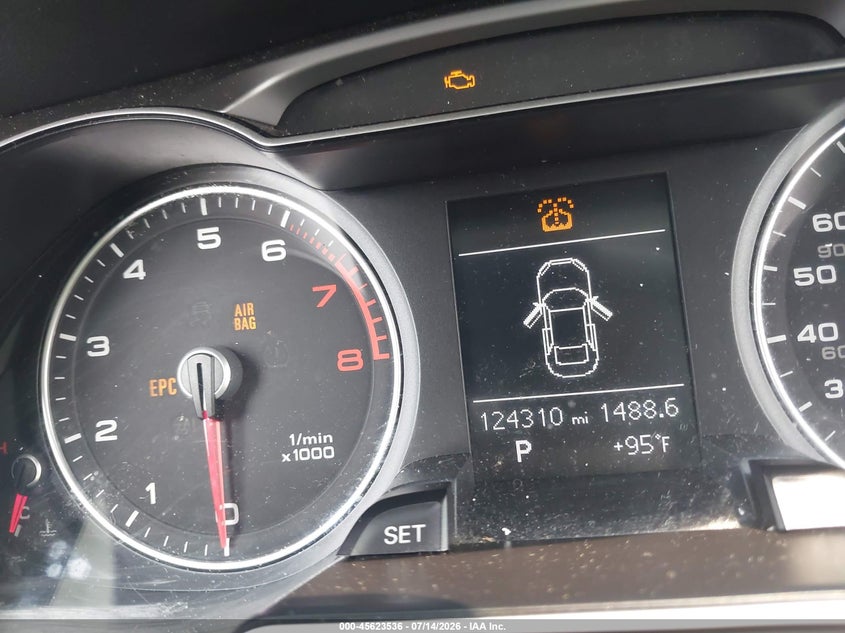 2013 Audi A4 VIN WAUAFAFL7DN031231 IAAI salvage auction — NORMAL WEAR, Clear (New Jersey), sold $425 on 2026-07-29 (photo 7)