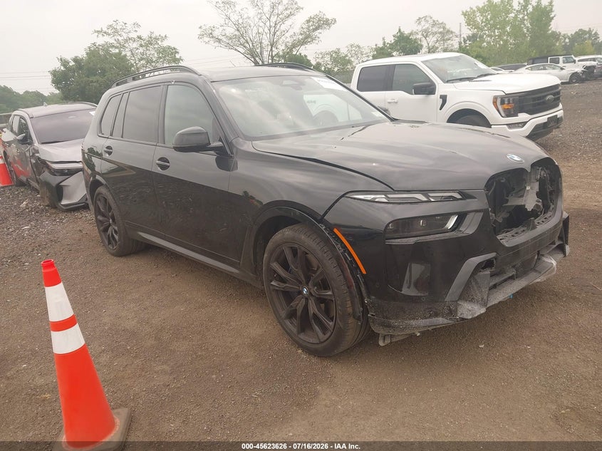 2025 BMW X7 VIN 5UX23EM05S9X70280 — IAAI salvage auction photo