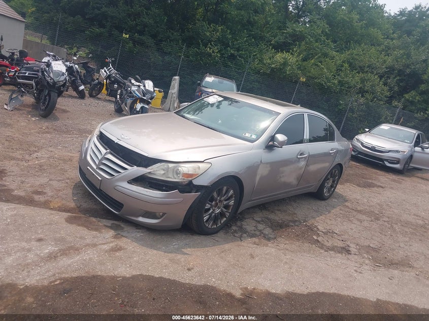 2009 Hyundai Genesis VIN KMHGC46E99U040983 IAAI salvage auction — SIDE, Salvage (Pennsylvania), sold $325 on 2026-07-31 (photo 2)