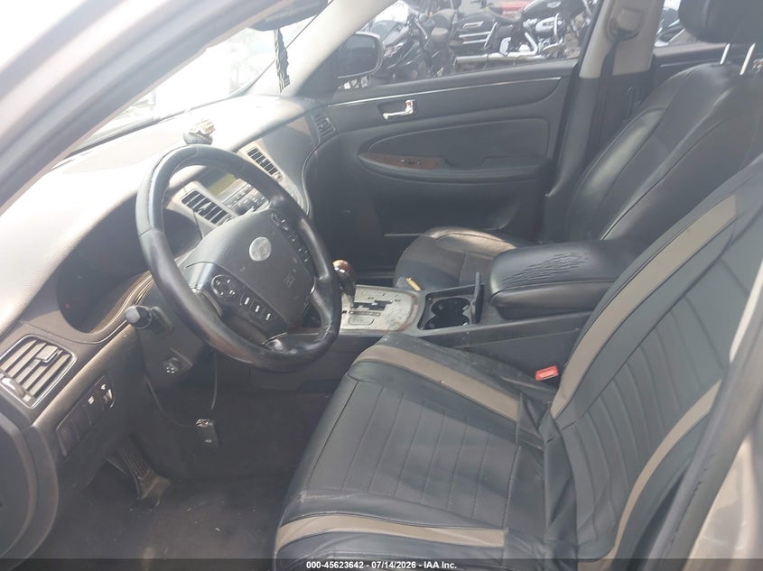 2009 Hyundai Genesis VIN KMHGC46E99U040983 IAAI salvage auction — SIDE, Salvage (Pennsylvania), sold $325 on 2026-07-31 (photo 5)