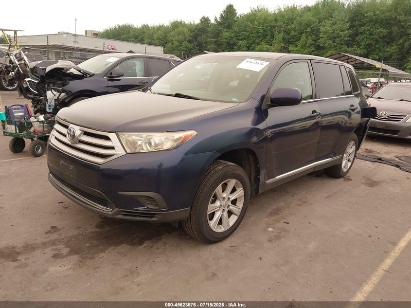 2013 Toyota Highlander VIN 5TDBK3EHXDS241165 IAAI salvage auction — REAR END, Wait Title, sold $2,175 on 2026-08-01 (photo 2)