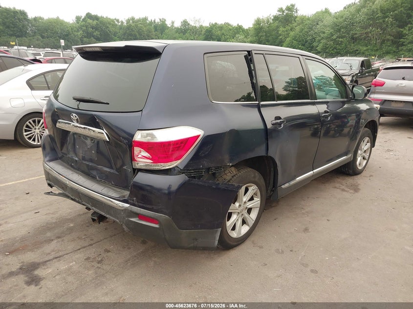2013 Toyota Highlander VIN 5TDBK3EHXDS241165 IAAI salvage auction — REAR END, Wait Title, sold $2,175 on 2026-08-01 (photo 4)