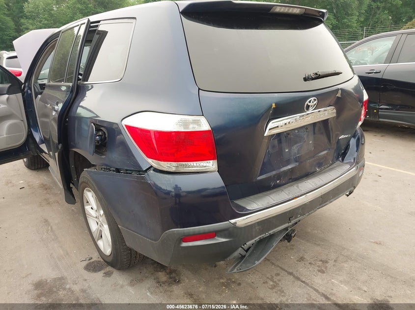 2013 Toyota Highlander VIN 5TDBK3EHXDS241165 IAAI salvage auction — REAR END, Wait Title, sold $2,175 on 2026-08-01 (photo 6)