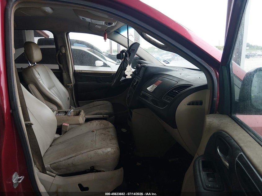 2014 Chrysler Town & country VIN 2C4RC1CG6ER116281 IAAI salvage auction — NORMAL WEAR, Original (Texas), sold $275 on 2026-09-04 (photo 5)