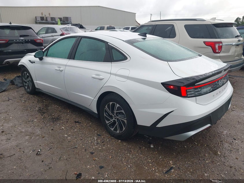 2026 Hyundai Sonata hybrid VIN KMHL24JJ9TA151161 IAAI salvage auction — LEFT FRONT, Enterprise Vehicles Clear Only (Texas), sold $11,200 on 2026-07-16 (photo 3)