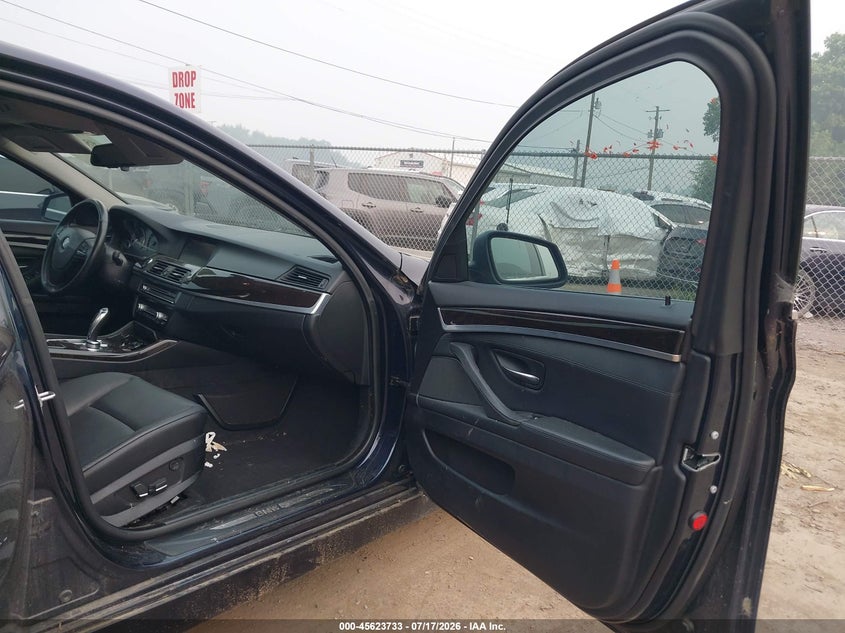 2013 BMW 5 series VIN WBAXH5C57DD113032 IAAI salvage auction — NORMAL WEAR, Clear (Indiana), sold $250 on 2026-07-28 (photo 5)