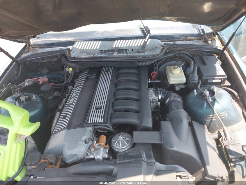 1995 BMW 3 series VIN WBABJ6321SJD42463 IAAI salvage auction — NORMAL WEAR, Clear (Tennessee), sold $225 on 2026-08-04 (photo 9)