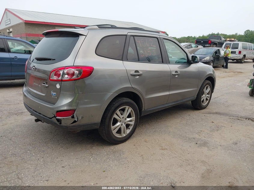 2012 Hyundai Santa fe VIN 5XYZHDAGXCG103086 IAAI salvage auction — NORMAL WEAR, Original (Maine), sold $25 on 2026-07-30 (photo 4)