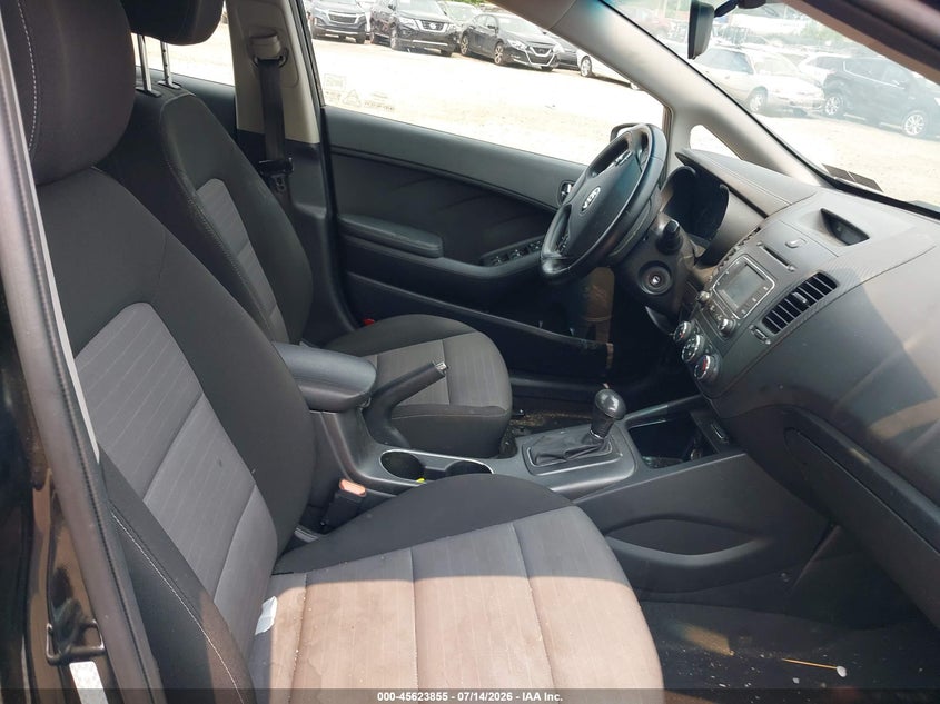 2016 Kia Forte VIN KNAFX4A83G5447577 IAAI salvage auction — UNKNOWN, Salvage (Pennsylvania), sold $425 on 2026-07-31 (photo 5)
