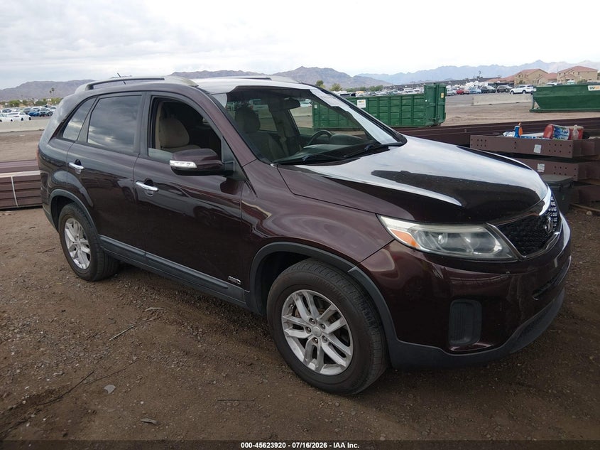 2015 Kia Sorento VIN 5XYKTDA77FG595290 IAAI salvage auction — NORMAL WEAR, Clear-Dealer Only (Arizona), sold $250 on 2026-07-28 (photo 1)