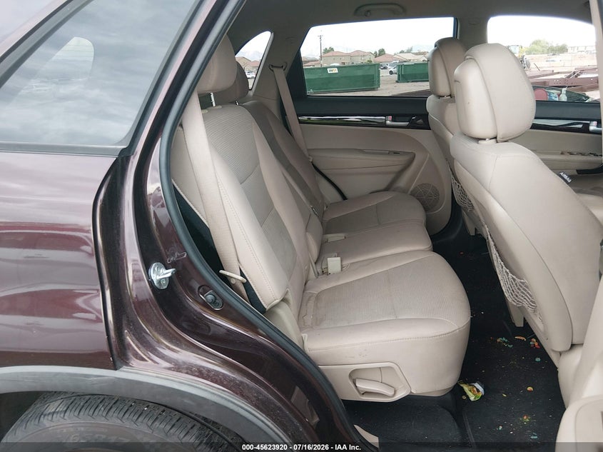 2015 Kia Sorento VIN 5XYKTDA77FG595290 IAAI salvage auction — NORMAL WEAR, Clear-Dealer Only (Arizona), sold $250 on 2026-07-28 (photo 8)