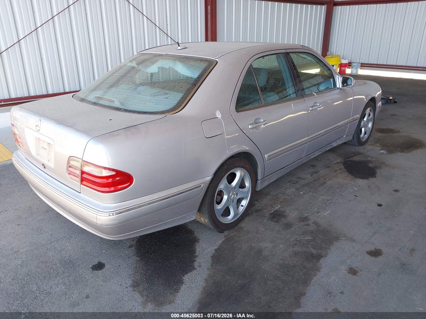 2002 Mercedes-benz E-class VIN WDBJF65J82B460181 IAAI salvage auction — NORMAL WEAR, Clear - Dealer Only (California), sold $275 on 2026-07-28 (photo 4)