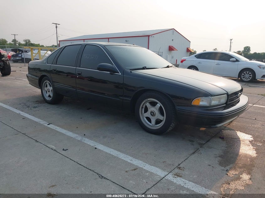 1996 Chevrolet Caprice VIN 1G1BL52P4TR104572 IAAI salvage auction — HAIL, Clear (Indiana), sold $8,450 on 2026-08-07 (photo 1)