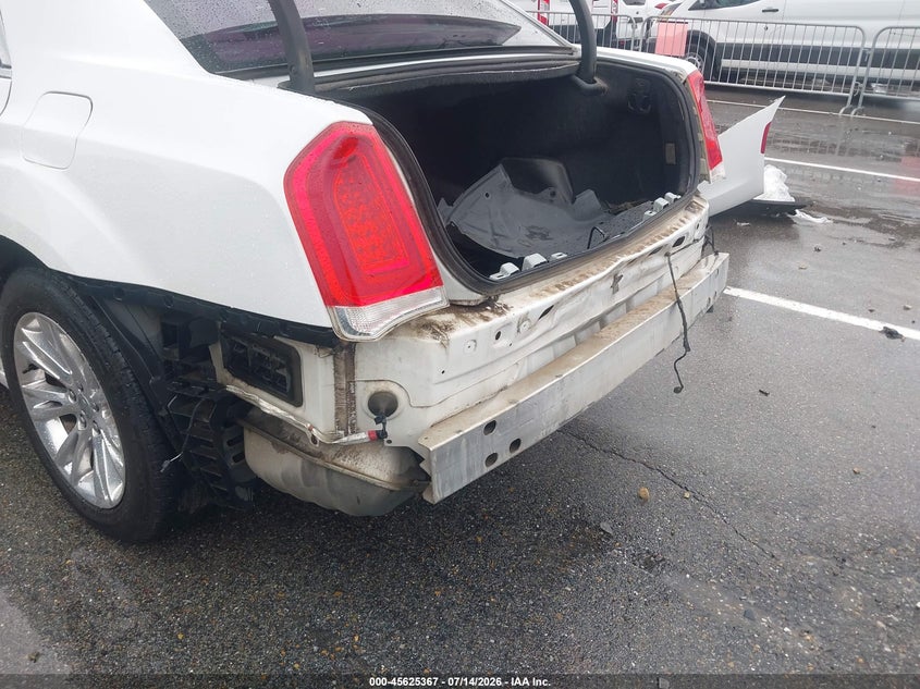 2015 Chrysler 300c VIN 2C3CCAEG7FH755266 IAAI salvage auction — REAR END, Salvage (Louisiana), sold $1,350 on 2026-07-26 (photo 6)