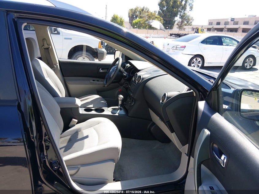 2011 Nissan Rogue VIN JN8AS5MT9BW190238 IAAI salvage auction — REAR END, Salvage (California), sold $525 on 2026-07-29 (photo 5)
