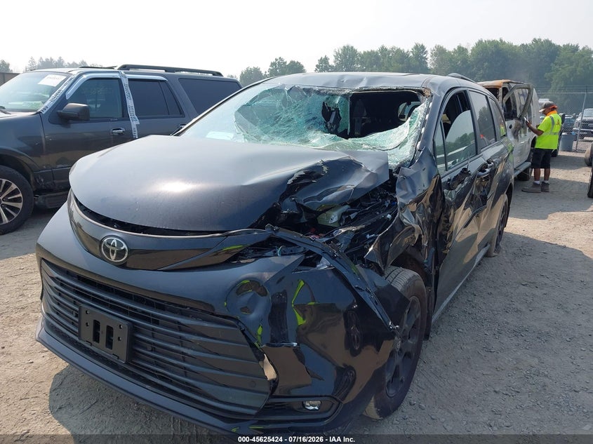 2026 Toyota Sienna VIN 5TDCSKFC7TS255427 IAAI salvage auction — FRONT END, Salvage (Massachusetts), sold $18,150 on 2026-08-20 (photo 6)