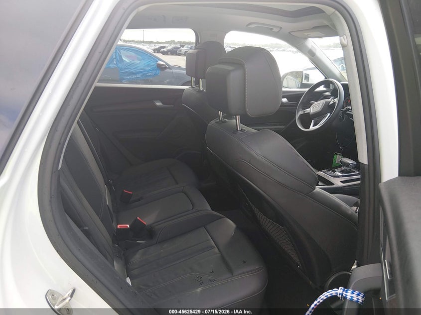 2024 Audi Q5 VIN WA1EAAFY2R2067572 IAAI salvage auction — NORMAL WEAR, Enterprise Vehicles Clear Only (New Jersey), sold $16,300 on 2026-07-20 (photo 8)