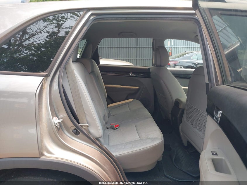 2012 Kia Sorento VIN 5XYKTDA28CG277520 IAAI salvage auction — NORMAL WEAR, Salvage Title, sold $1,100 on 2026-07-22 (photo 8)